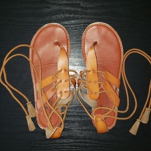 American eagle sandals